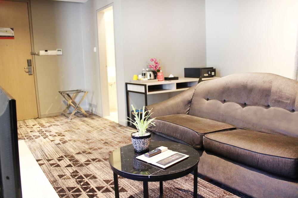 Mtree Hotel Пучонг Экстерьер фото